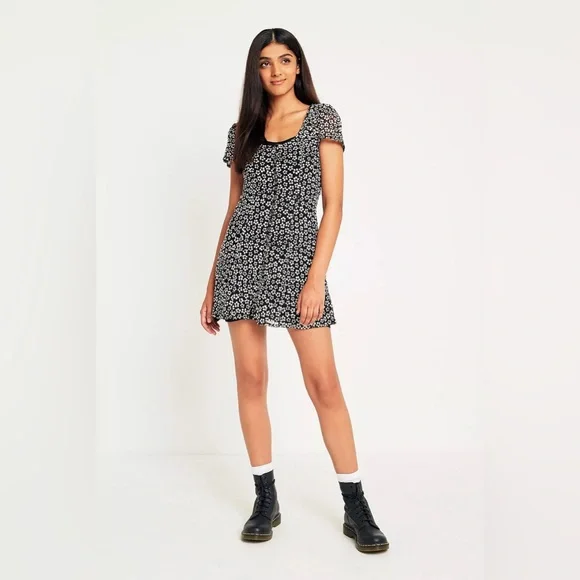 Urban Outfitters Floral Button Lace Corset-Back Black & White Sheer Mini Dress L - Picture 5 of 16